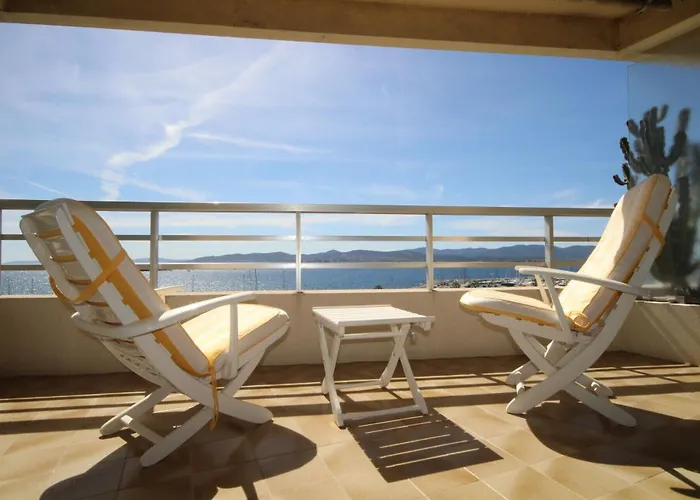 The Penthouse Saint-Raphaël