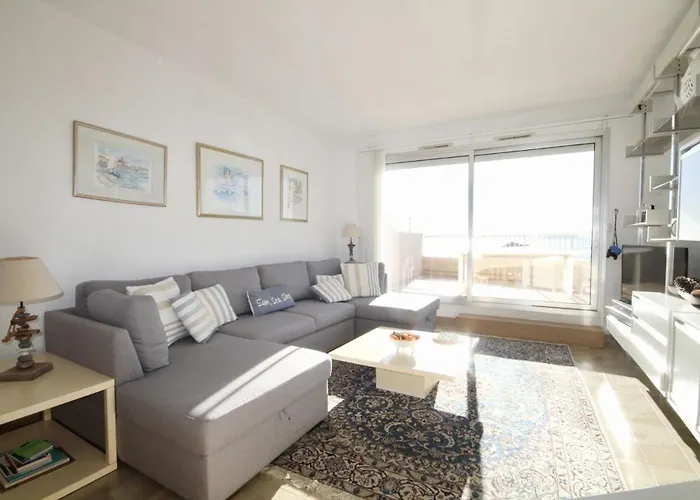 アパート The Penthouse