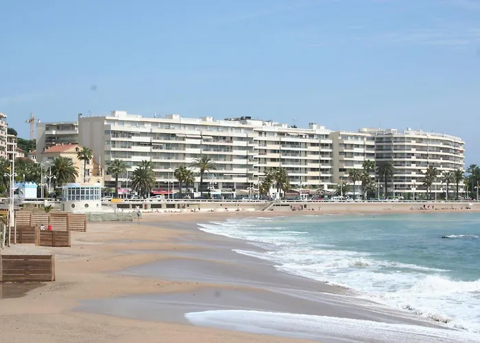 The Penthouse アパート